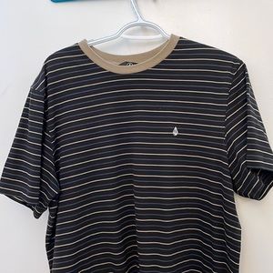 Large Black with Brown and Tan Stripes Volcom T-Shirt